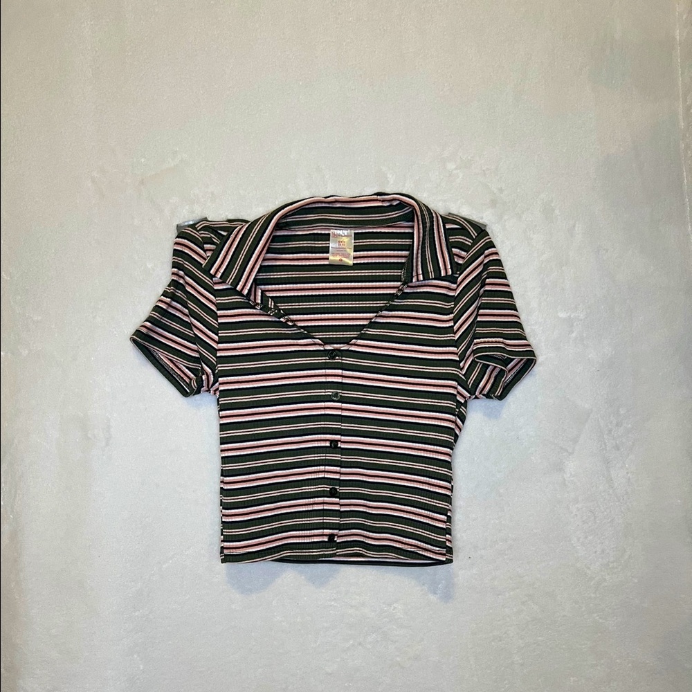 Multi color crop top-Tight fitting-With collar